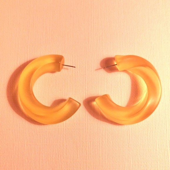 Vintage 80's plastic 3/4 twisted hoops - Picture 3 of 4